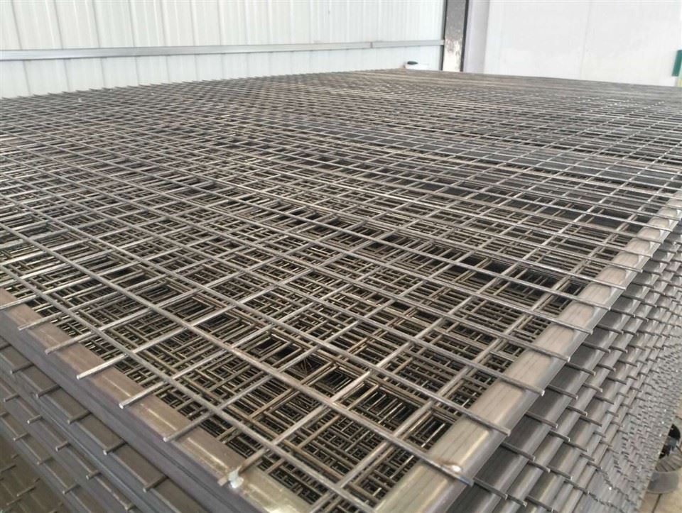 Anti-Corrosion Welded Wire Mesh Fencing suppliers